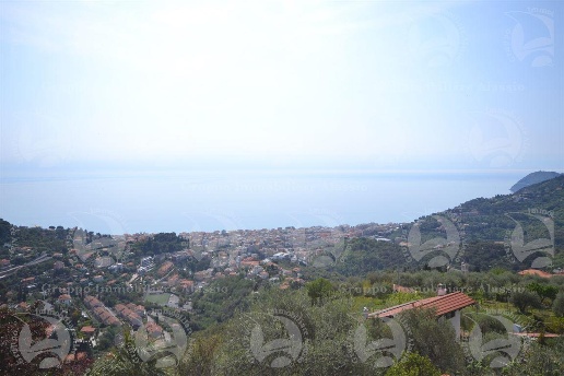 appartamento in vendita ad Alassio in zona Moglio