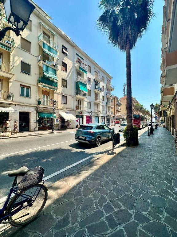 appartamento in vendita ad Alassio