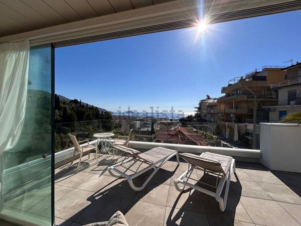 appartamento in vendita ad Alassio in zona Solva
