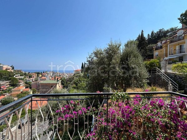 appartamento in vendita ad Alassio