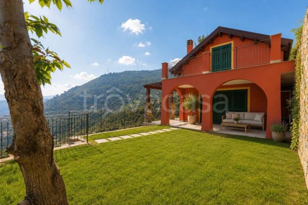 casa indipendente in vendita ad Alassio