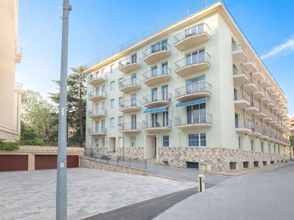 appartamento in vendita ad Alassio