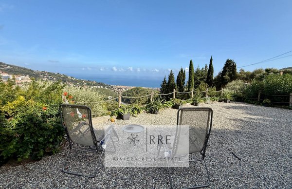 casa indipendente in vendita ad Alassio in zona Moglio