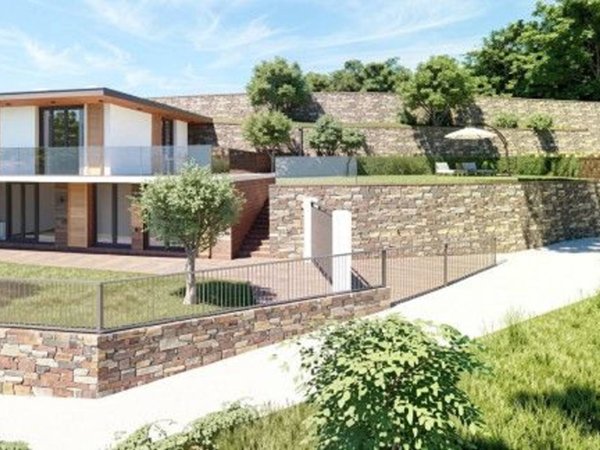 casa indipendente in vendita ad Alassio in zona Moglio