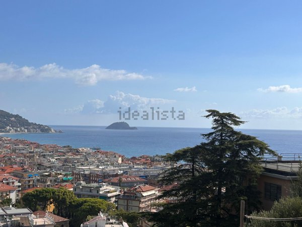 appartamento in vendita ad Alassio in zona Solva