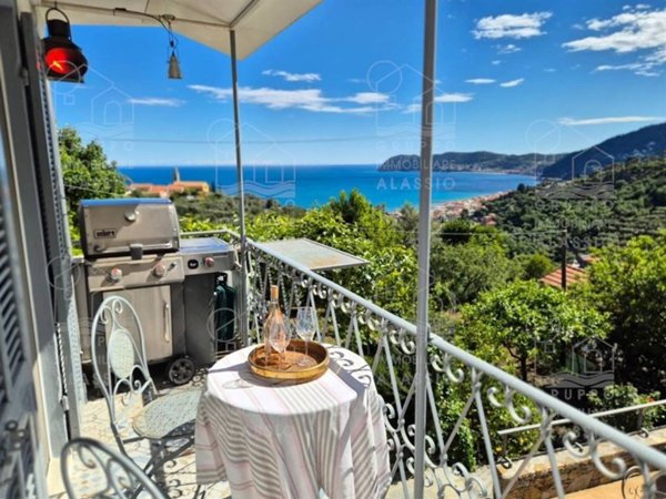 appartamento in vendita ad Alassio in zona Solva