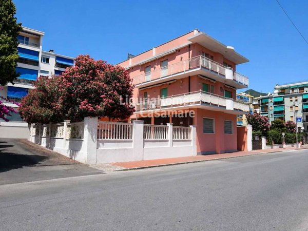 appartamento in vendita ad Alassio