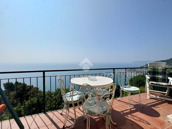 casa indipendente in vendita ad Alassio in zona Solva