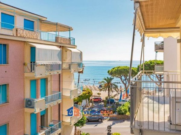 appartamento in vendita ad Alassio