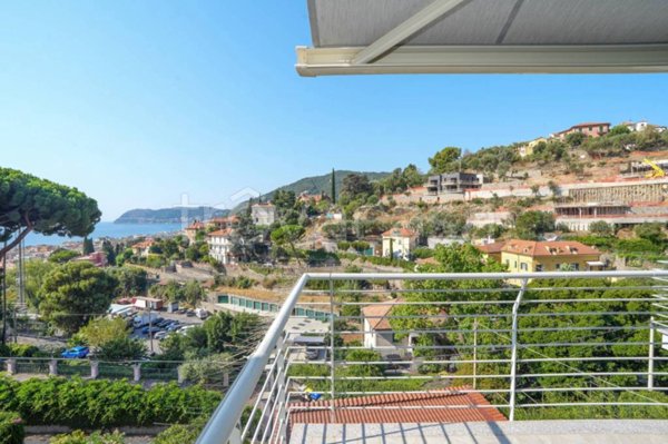 appartamento in vendita ad Alassio in zona Solva