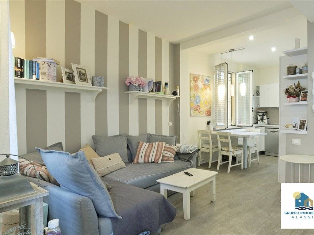 appartamento in vendita ad Alassio in zona Solva