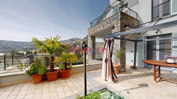 casa indipendente in vendita ad Alassio in zona Solva
