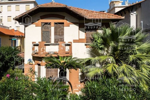 casa indipendente in vendita ad Alassio