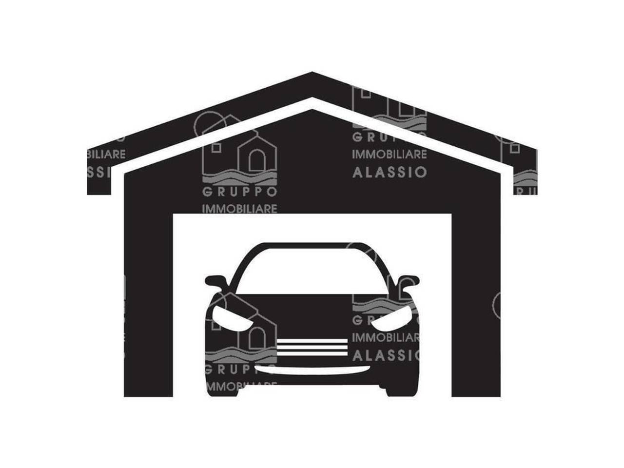 box auto in vendita ad Alassio