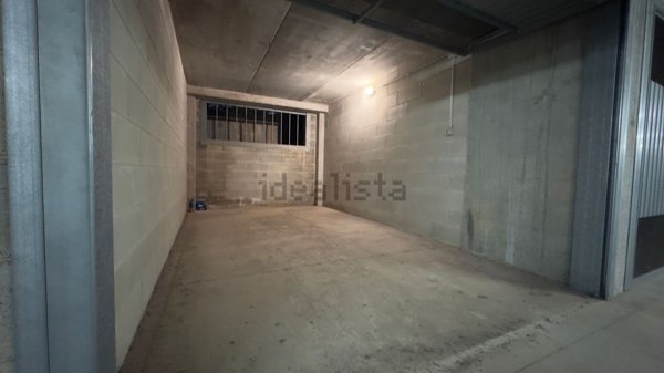 box auto in vendita ad Alassio