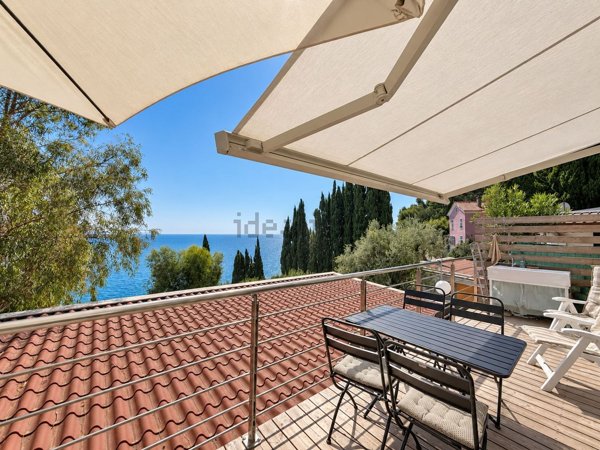 casa indipendente in vendita ad Alassio in zona Solva