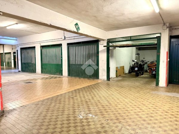 box auto in vendita ad Alassio in zona Solva