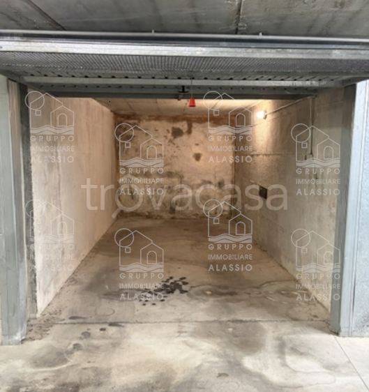 box auto in vendita ad Alassio in zona Solva