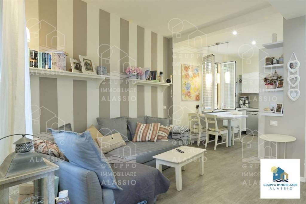 appartamento in vendita ad Alassio in zona Solva