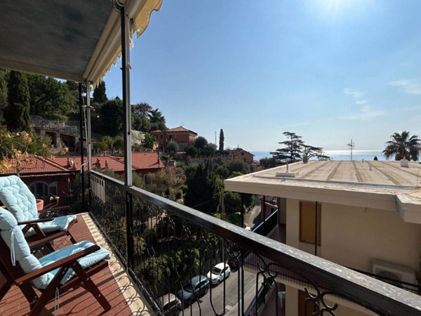 appartamento in vendita ad Alassio in zona Solva
