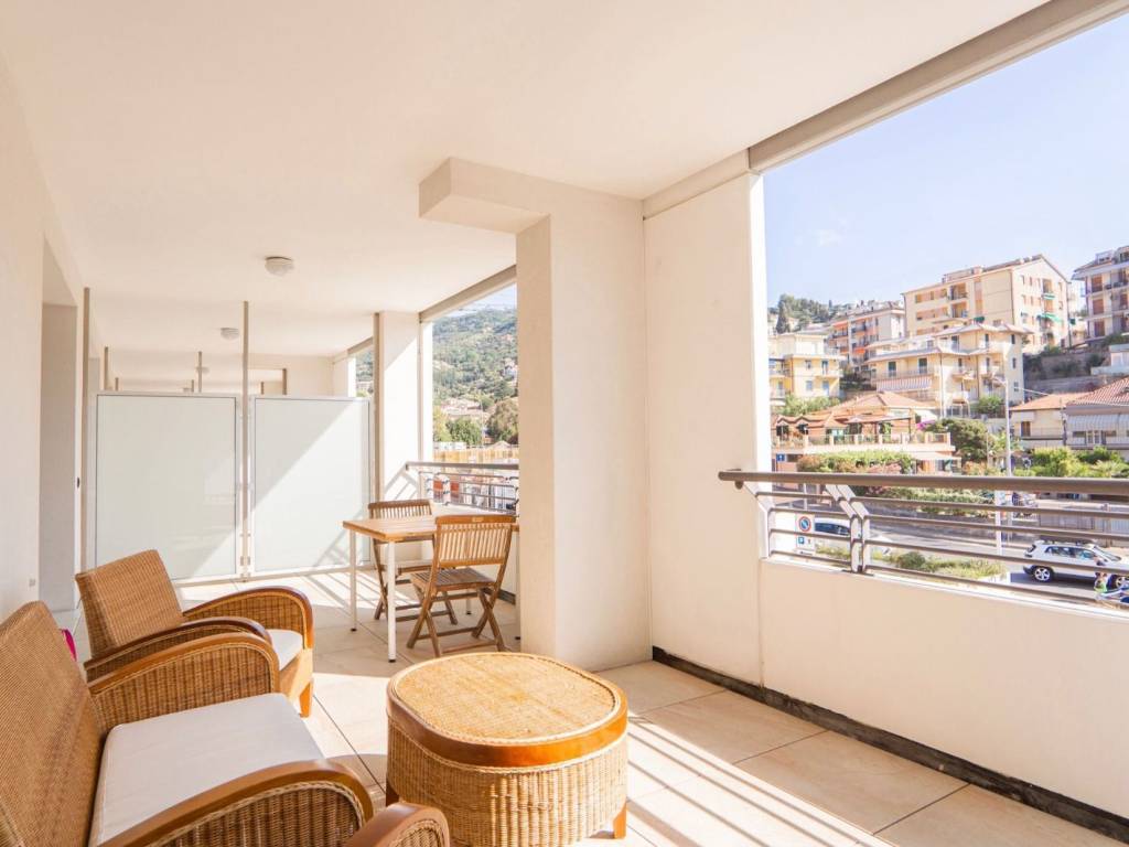 appartamento in vendita ad Alassio