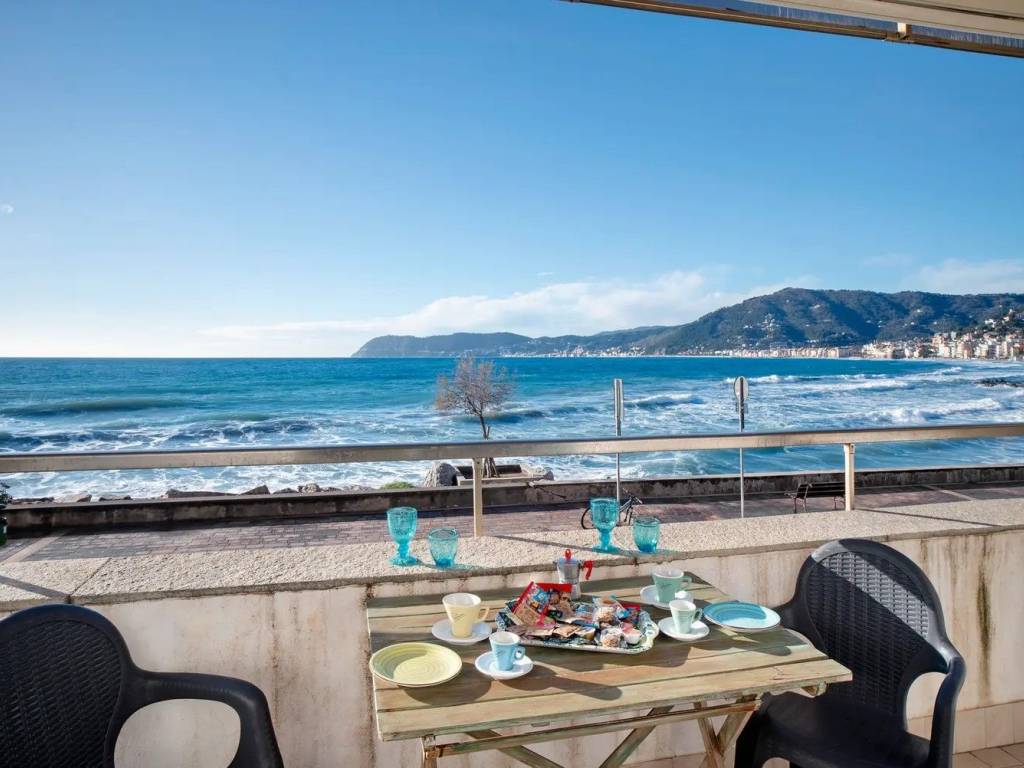 appartamento in vendita ad Alassio
