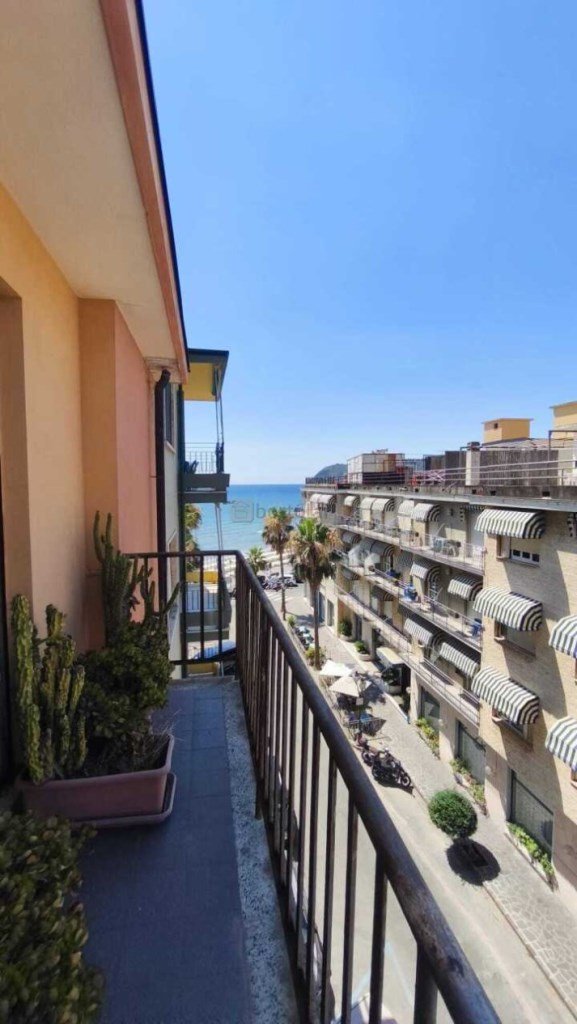 appartamento in vendita ad Alassio