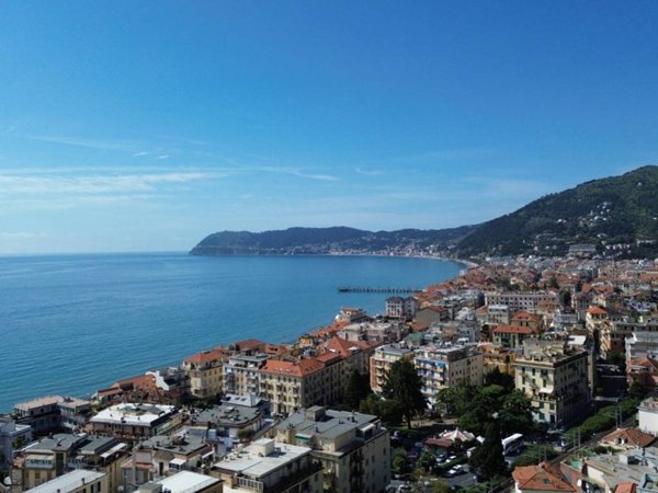 appartamento in vendita ad Alassio