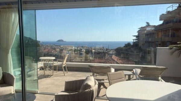 appartamento in vendita ad Alassio in zona Solva