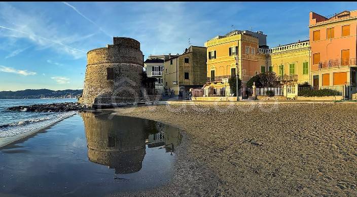 appartamento in vendita ad Alassio