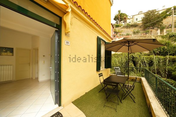 appartamento in vendita ad Alassio in zona Solva