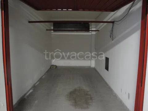 box auto in vendita ad Alassio