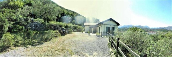 casa indipendente in vendita ad Albenga