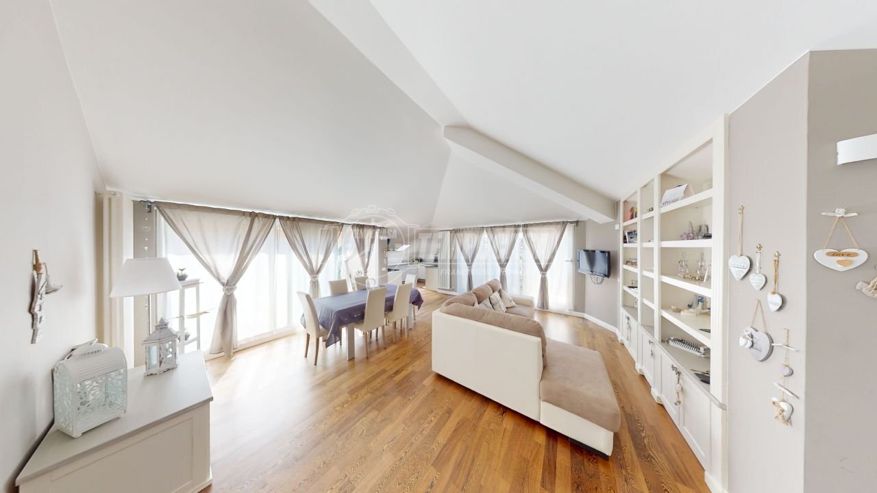 appartamento in vendita ad Albenga in zona Vadino