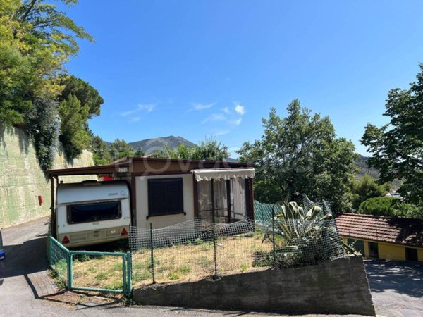 casa indipendente in vendita ad Albenga