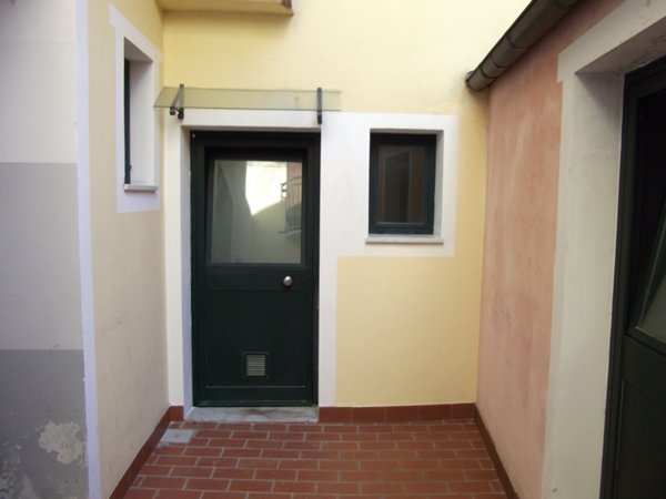 appartamento in vendita ad Albenga in zona Leca