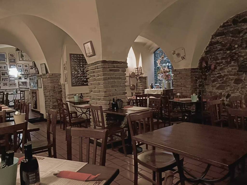 negozio in vendita ad Albenga