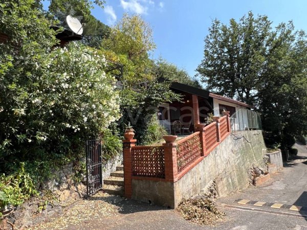 casa indipendente in vendita ad Albenga in zona Bastia