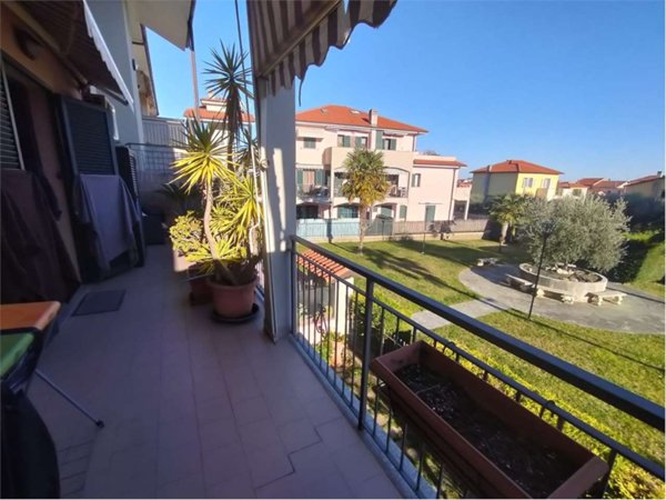appartamento in vendita ad Albenga in zona Bastia