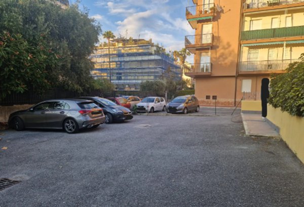 casa indipendente in vendita ad Albenga