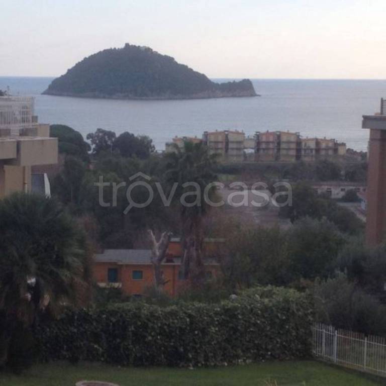 appartamento in vendita ad Albenga