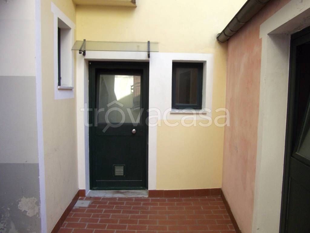 appartamento in vendita ad Albenga in zona Leca