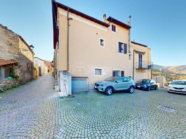 appartamento in vendita ad Albenga in zona San Fedele