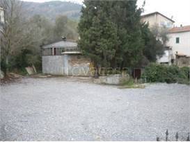 locale commerciale in vendita ad Albenga