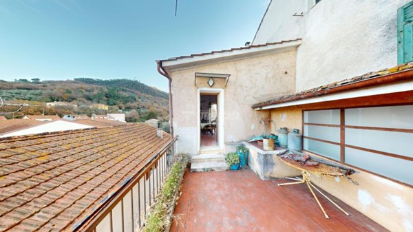 appartamento in vendita ad Albenga in zona Lusignano