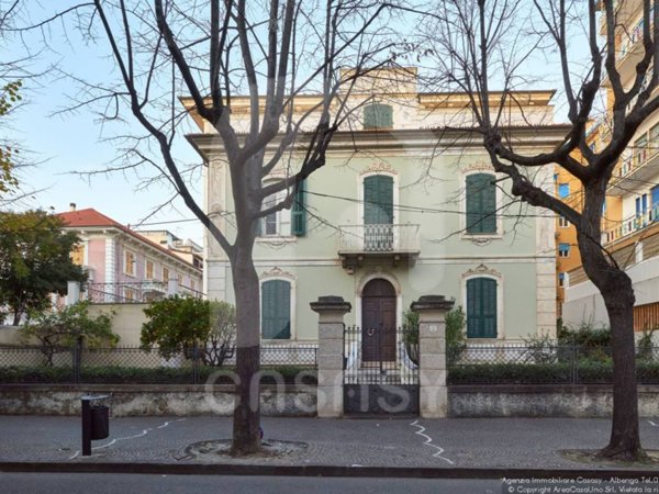 intera palazzina in vendita ad Albenga
