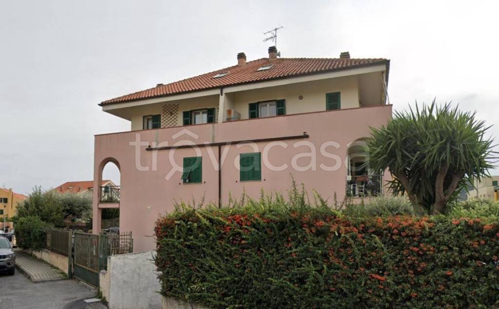 appartamento in vendita ad Albenga