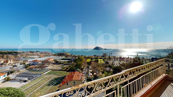 appartamento in vendita ad Albenga