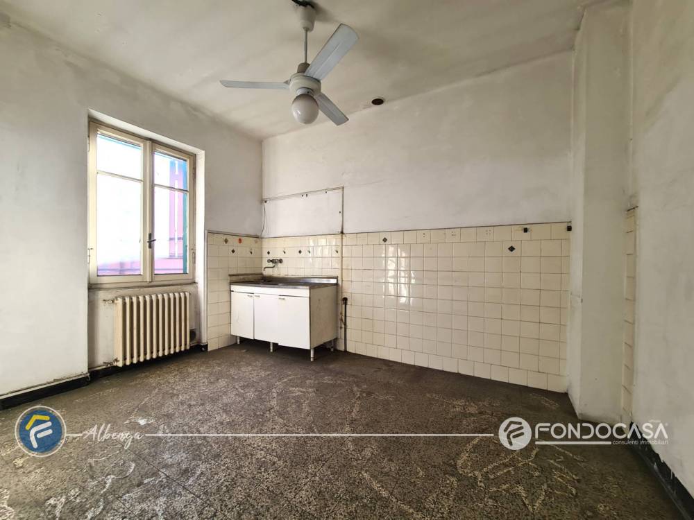 casa indipendente in vendita ad Albenga in zona Bastia