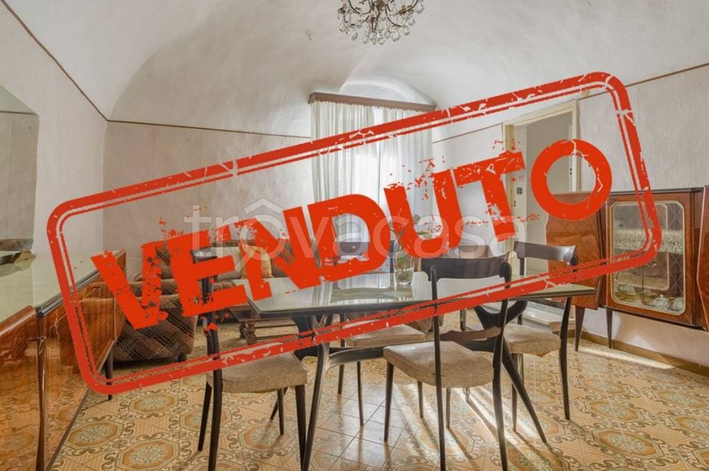 casa indipendente in vendita ad Albenga in zona Lusignano